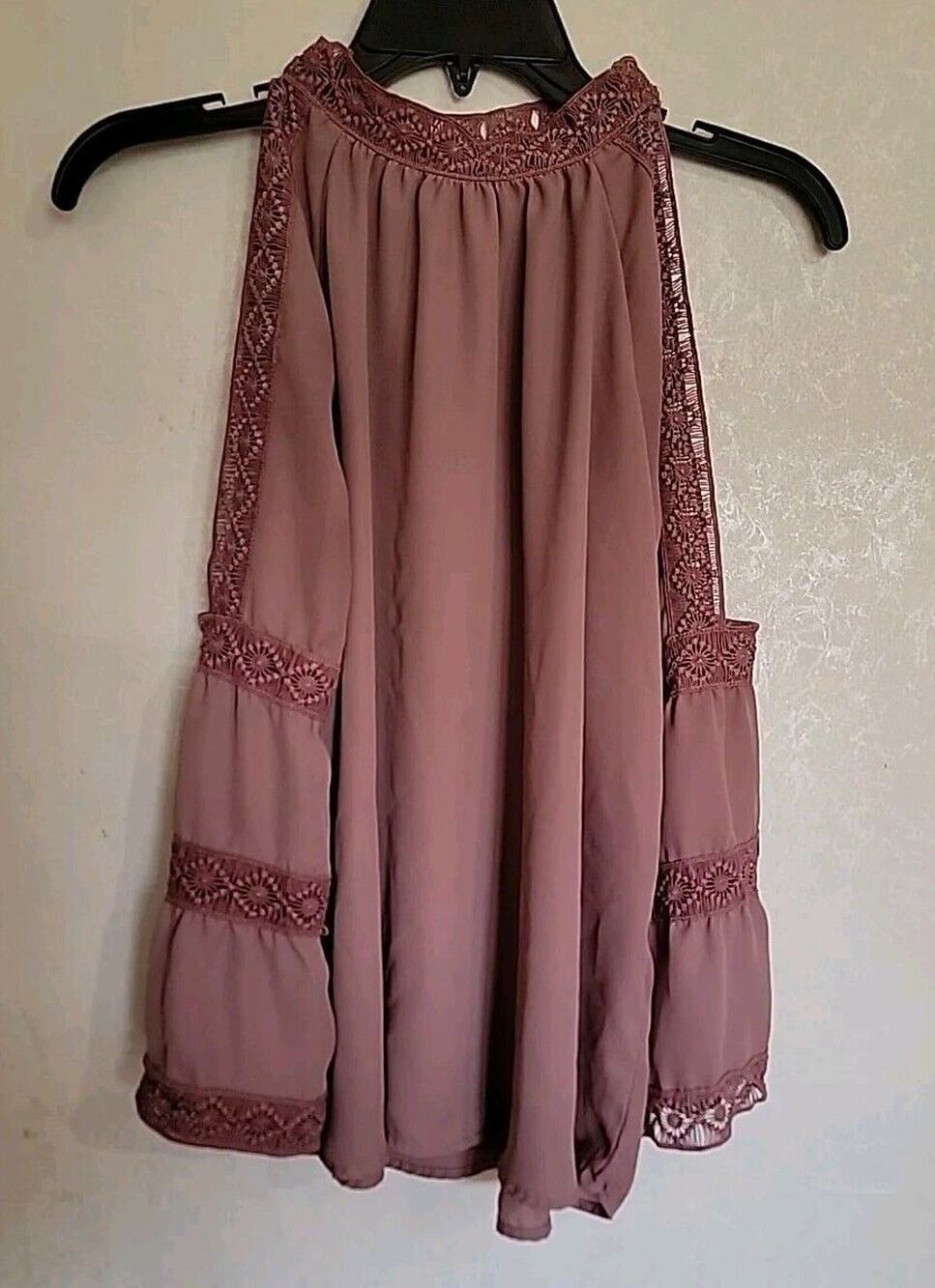 Charlotte Russe Womens Cold Shoulder Blouse Lace Trim Mauve Small